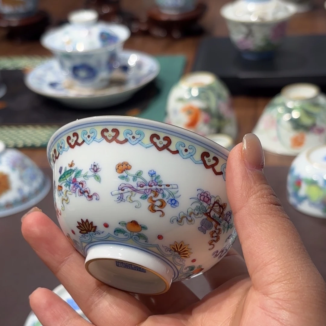 松如堂 斗彩暗八仙杯……