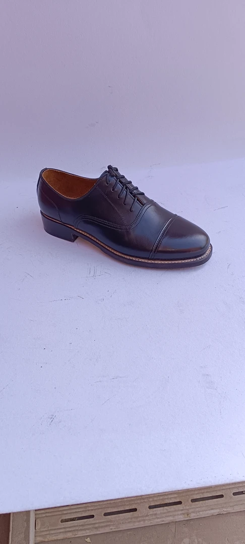 男士商务正装皮鞋英伦风系带复古牛津鞋公务员面试鞋