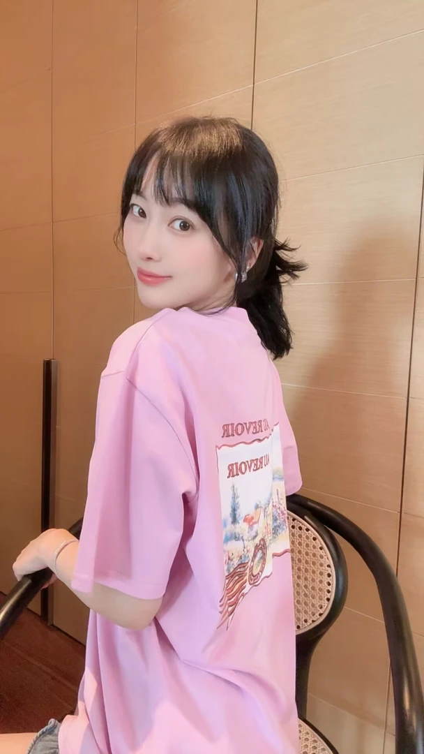 【张静芝】后背邮票彩色印花洋气时髦粉嫩少女短袖T恤