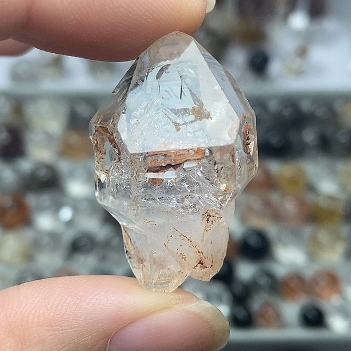 水晶未镶嵌颈饰原矿闪灵钻