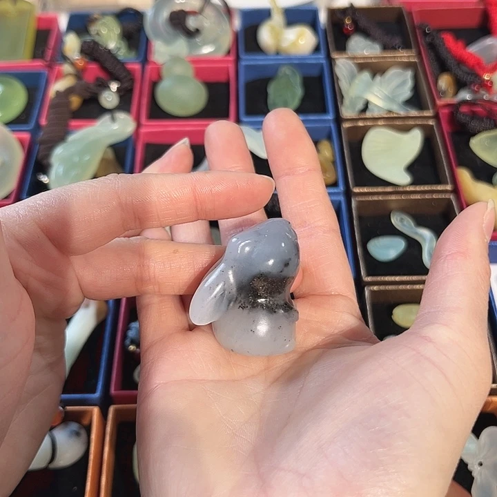 蛇纹石玉未镶嵌吊坠(赠链)