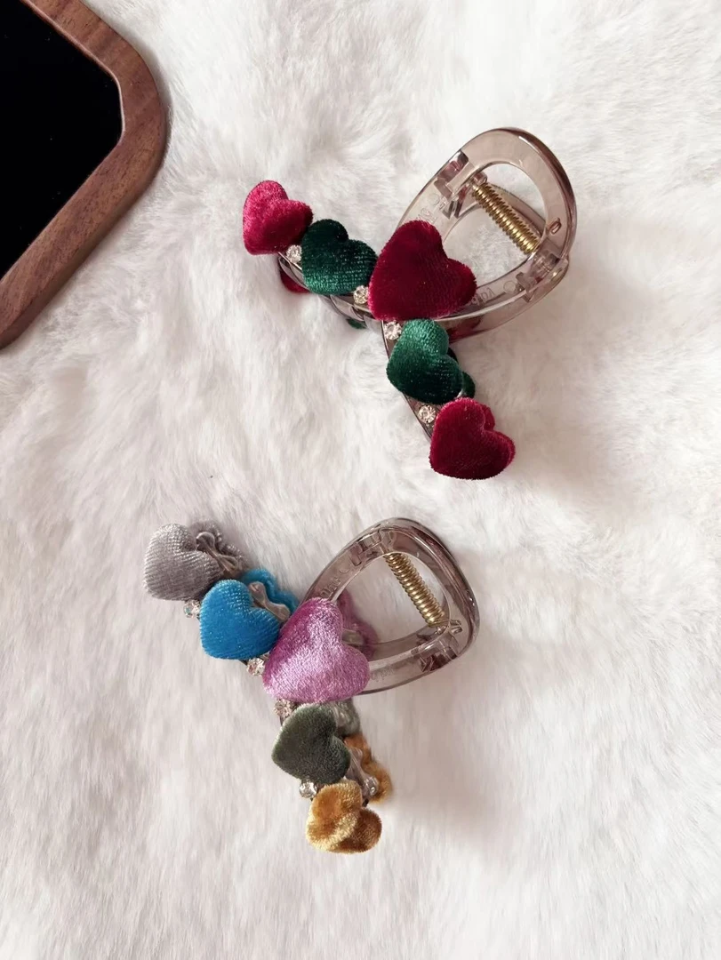 东大门彩色爱心气质抓夹A42