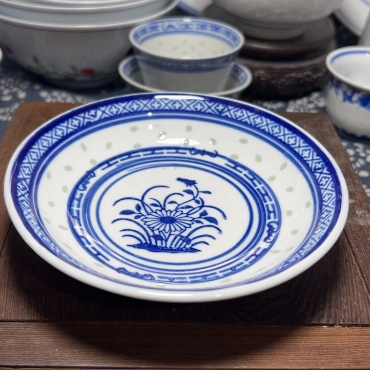 陶青花玲珑兰花， 味碟， 味碟