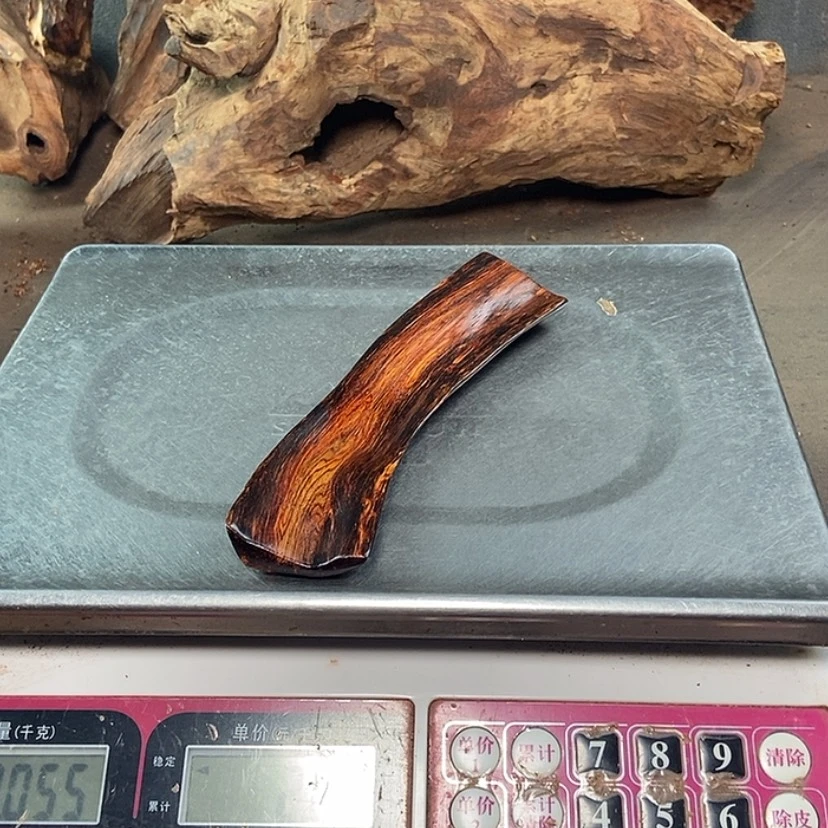 【闪购商品】黄花梨/降香黄檀狮*?