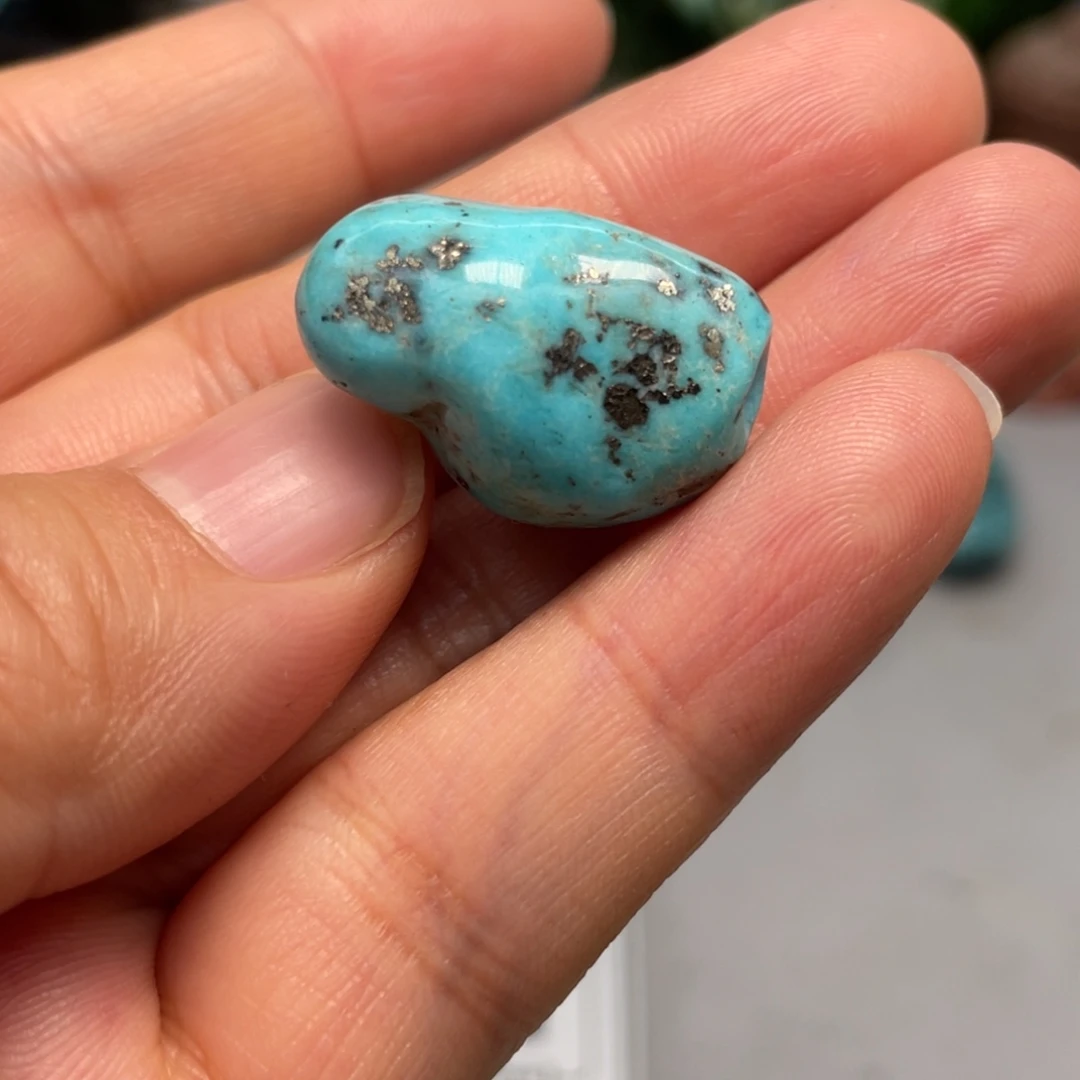 西***光绿松石未镶嵌颈饰