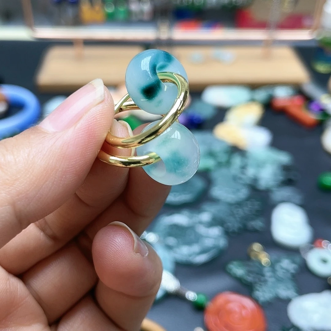 【闪购商品】翡翠未镶嵌耳饰
