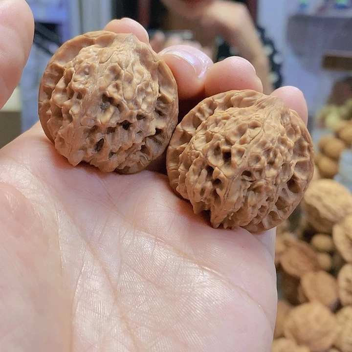 【闪购商品】文玩核桃把件35凤眼小众