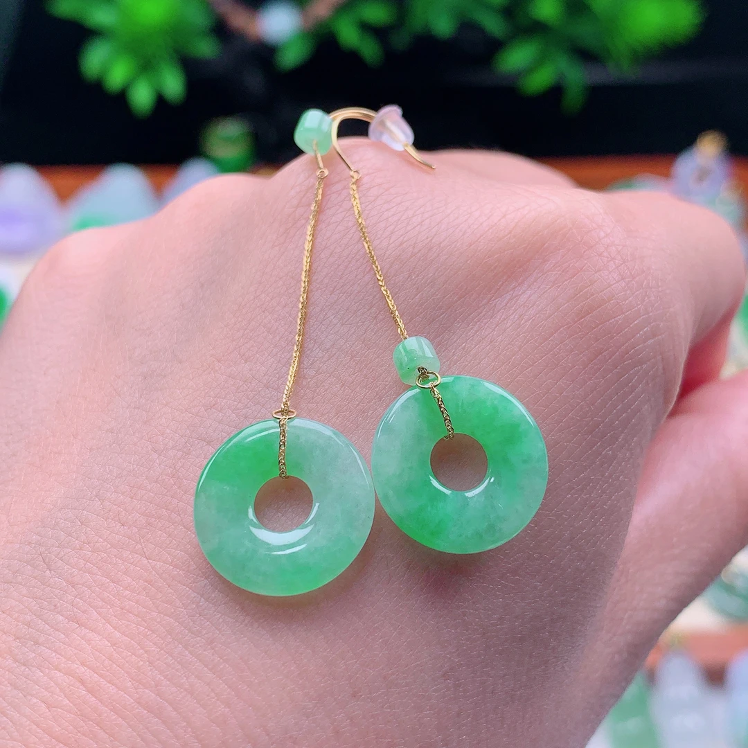 天然缅甸翡翠18k镶嵌甜甜圈耳钩、尺寸15.5×2.3