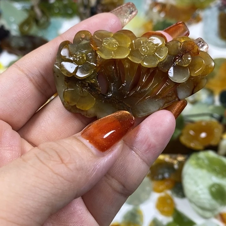 蛇纹石玉未镶嵌吊坠