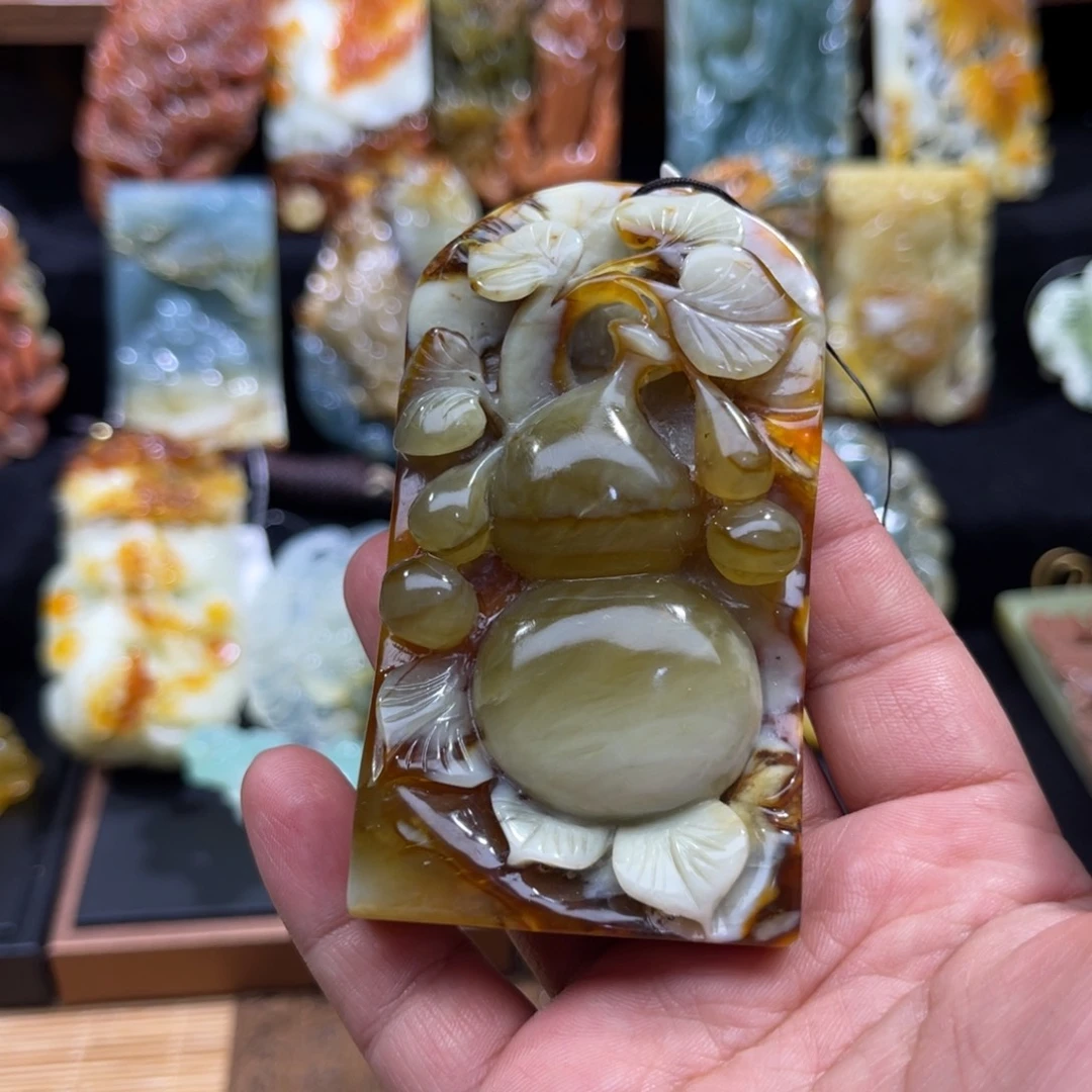 零****蛇纹石玉未镶嵌颈饰