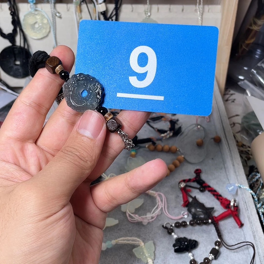 蛇纹石玉颈饰合金雾*