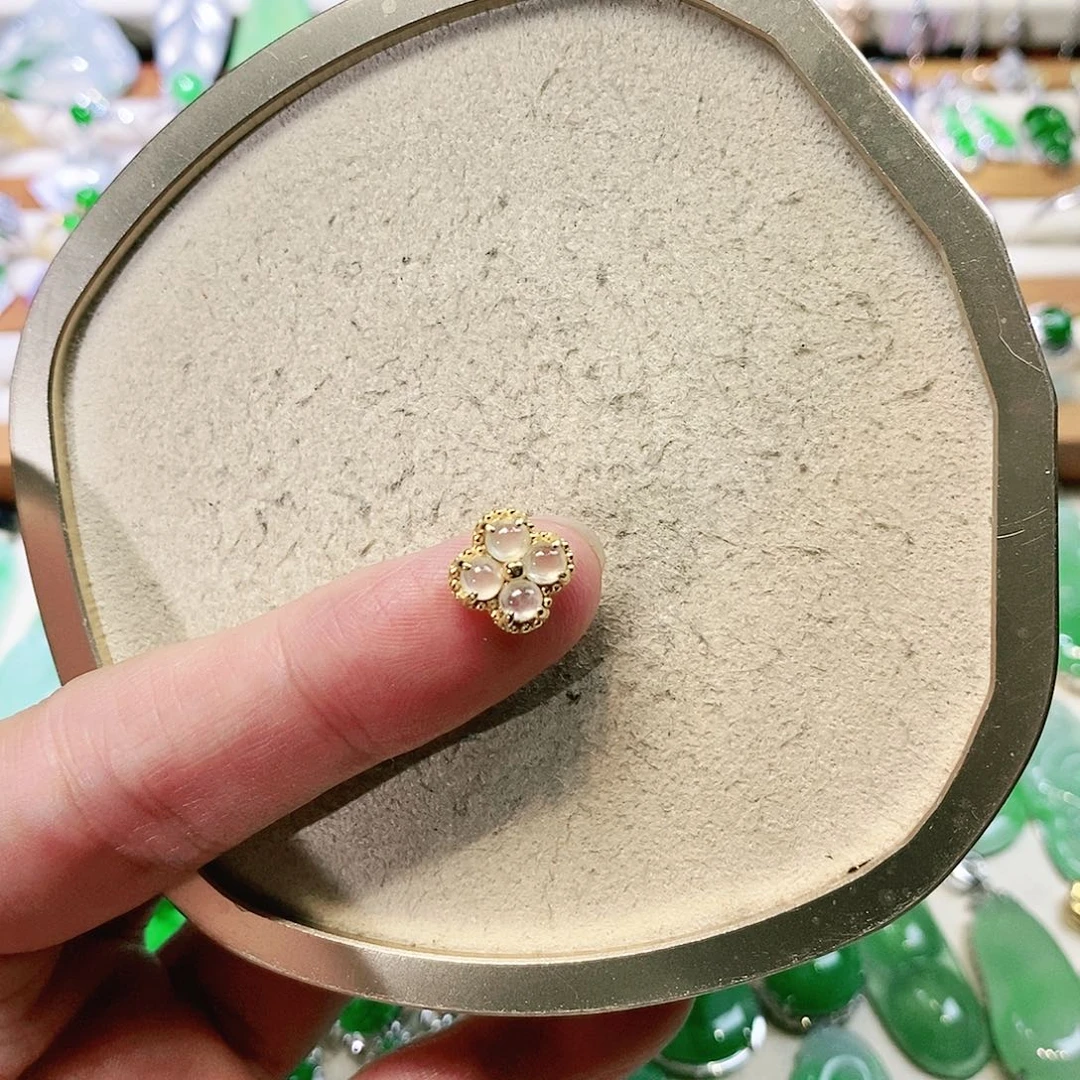 【闪购商品】翡翠挂件未镶嵌裸石