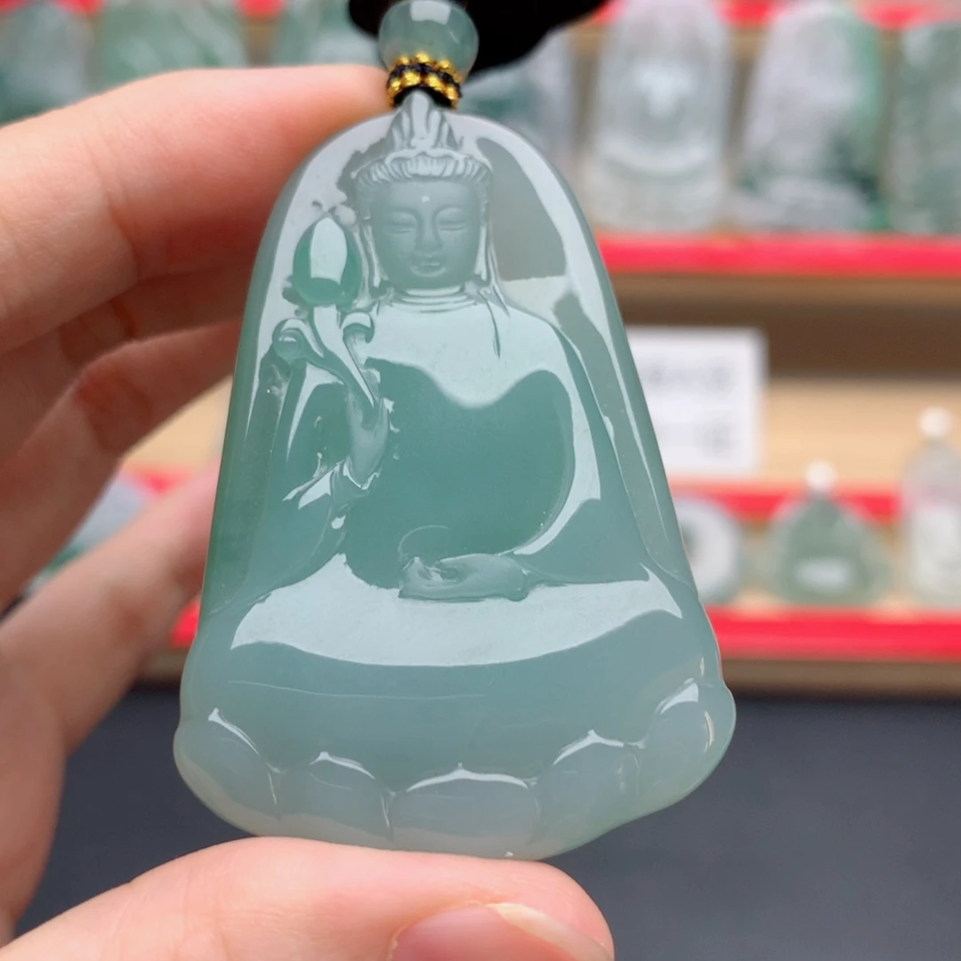 颈饰未镶嵌翡翠素衣