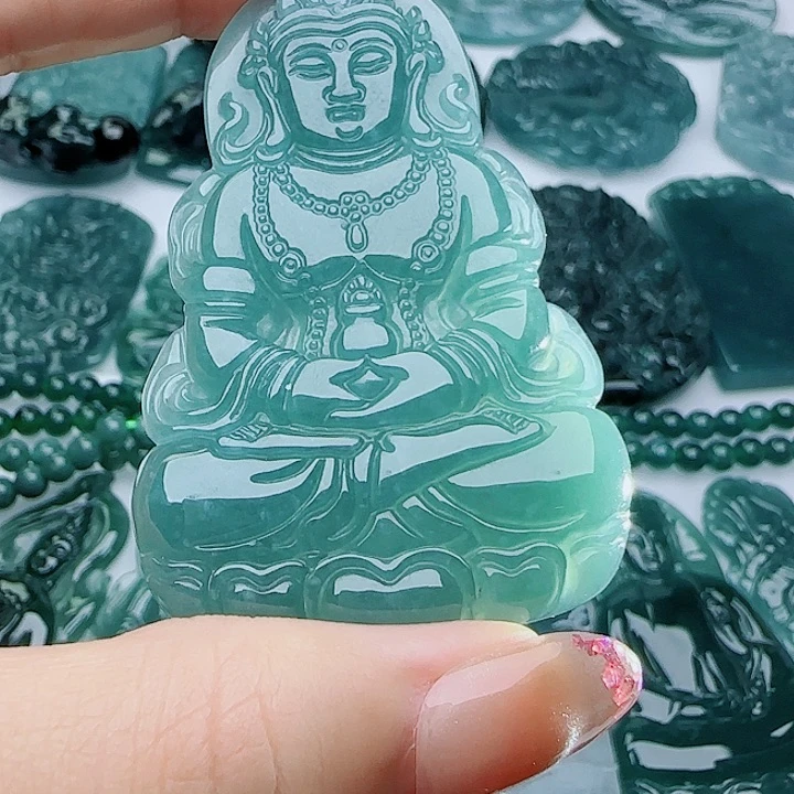 翡翠未镶嵌颈饰多样性发货天然的A货翡翠