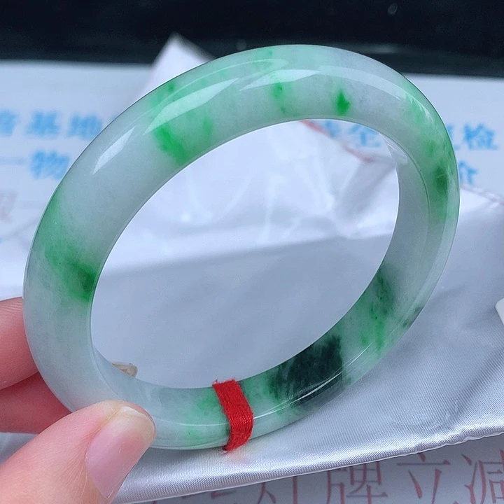 未镶嵌手镯翡翠天然