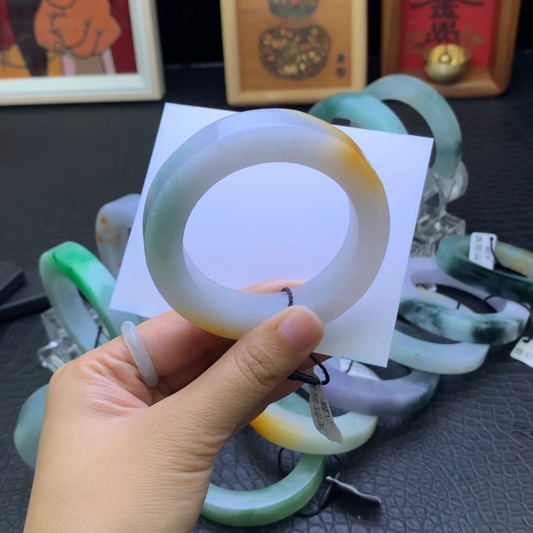 定制翡翠未镶嵌翡翠手镯