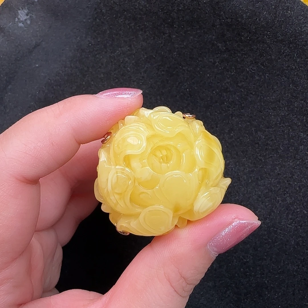 蜜蜡未镶嵌珠宝奇石