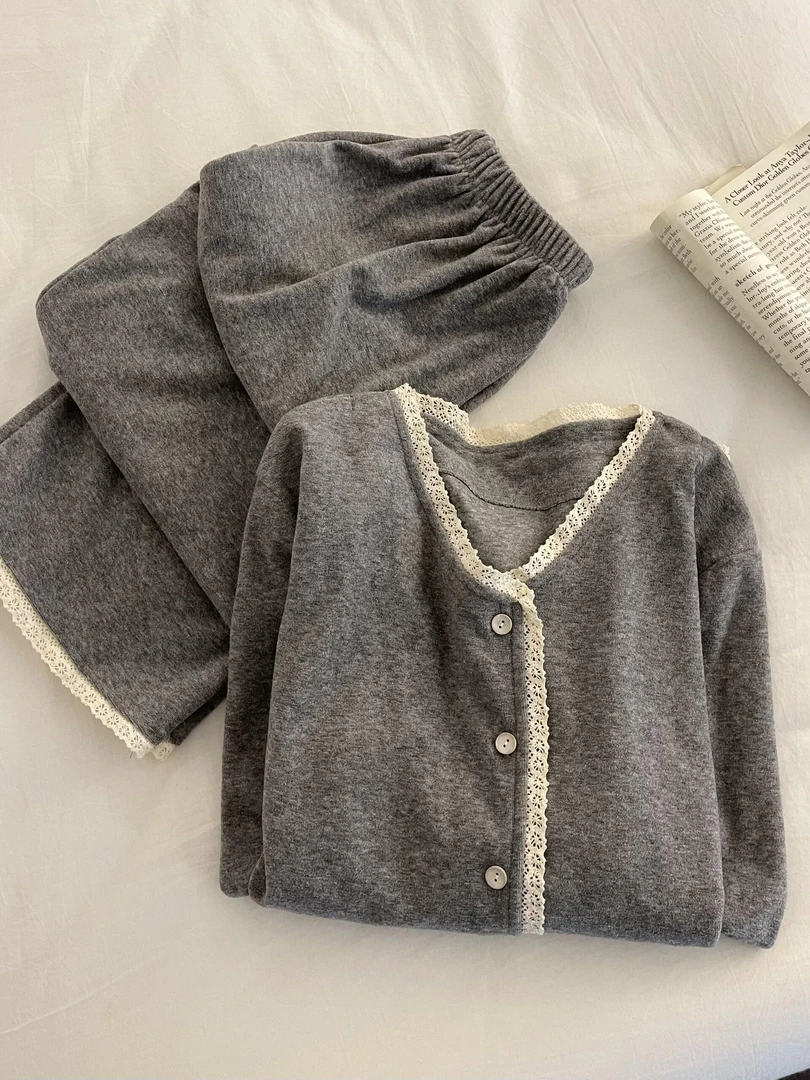 韩系简约睡衣女冬季新款德绒保暖爆款灰色蕾丝花边长袖家居服套装