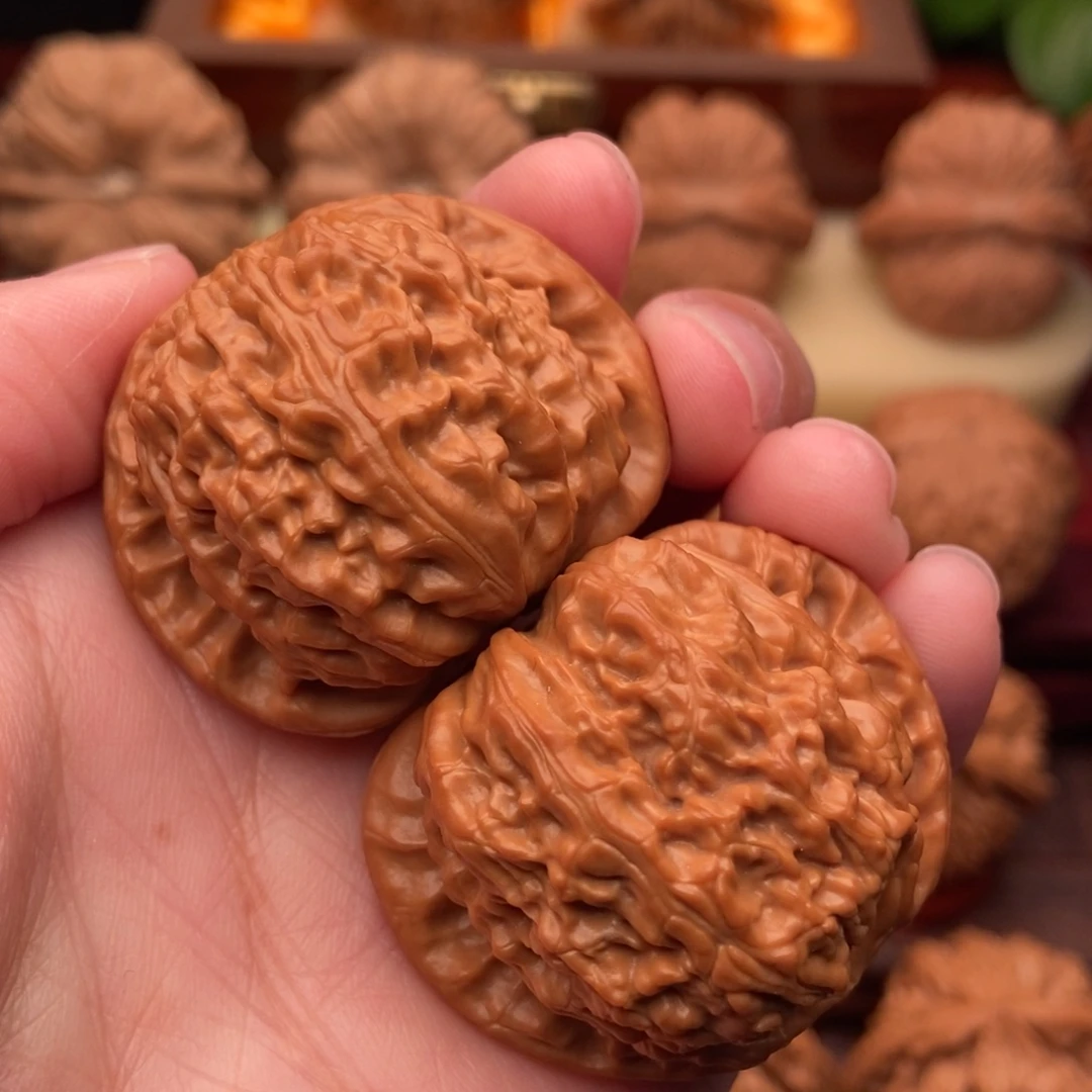 文玩核桃把件精品球形白狮子头40