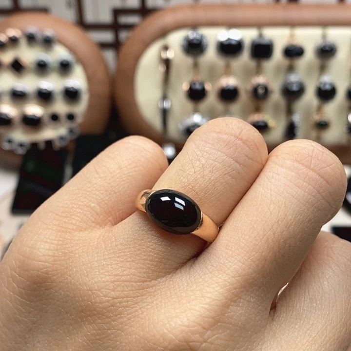 翡翠戒指18K金镶嵌