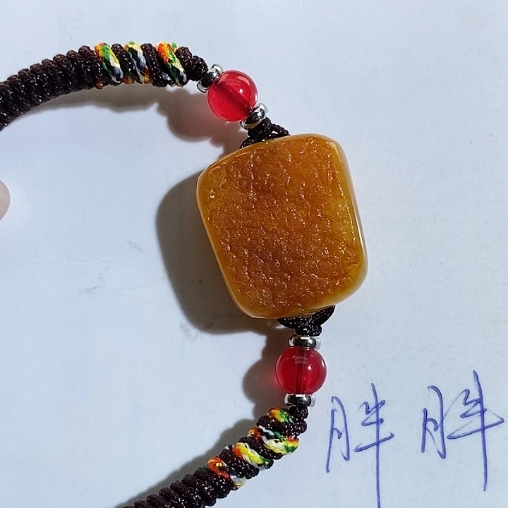 琥珀颈饰未镶嵌琥珀蜜蜡