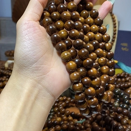 老山檀香黑肉沉水1.2/108颗