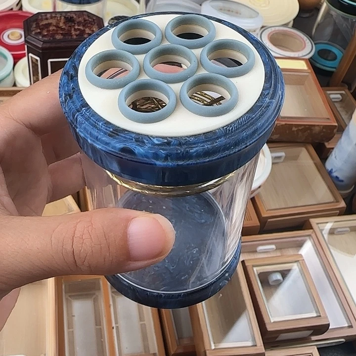 蟋蟀清心堂内贡蝈蝈罐