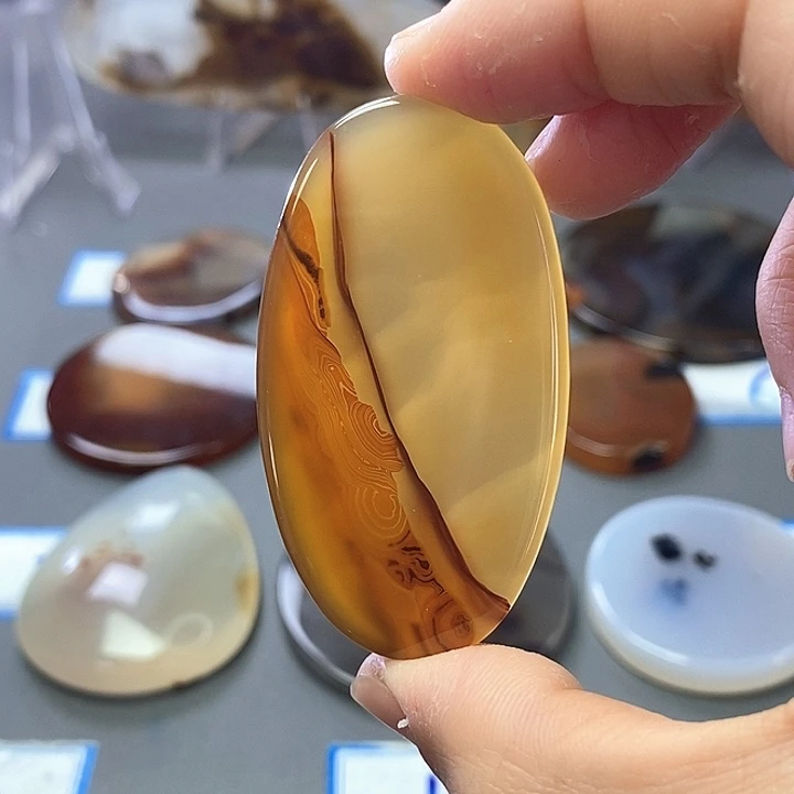 玛瑙/玉髓未镶嵌珠宝半成品