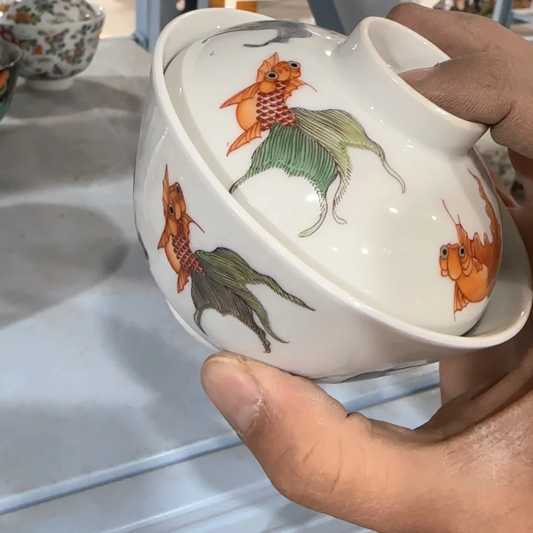 瓷片嗯困难面前就是没有人了