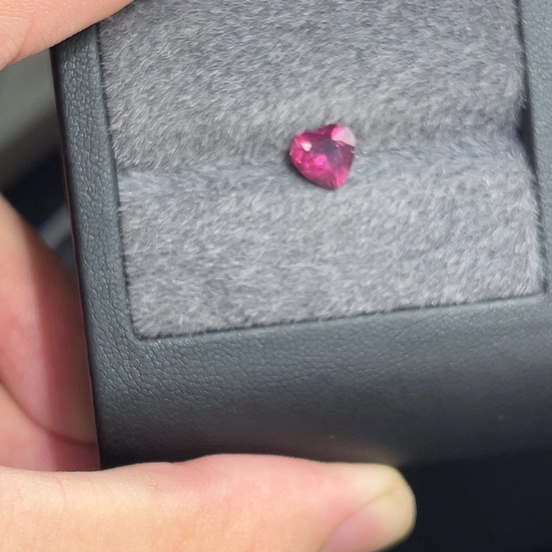 石榴石裸石未镶嵌1.55克拉