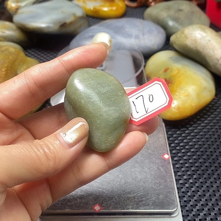 和田玉未镶嵌珠宝奇石170