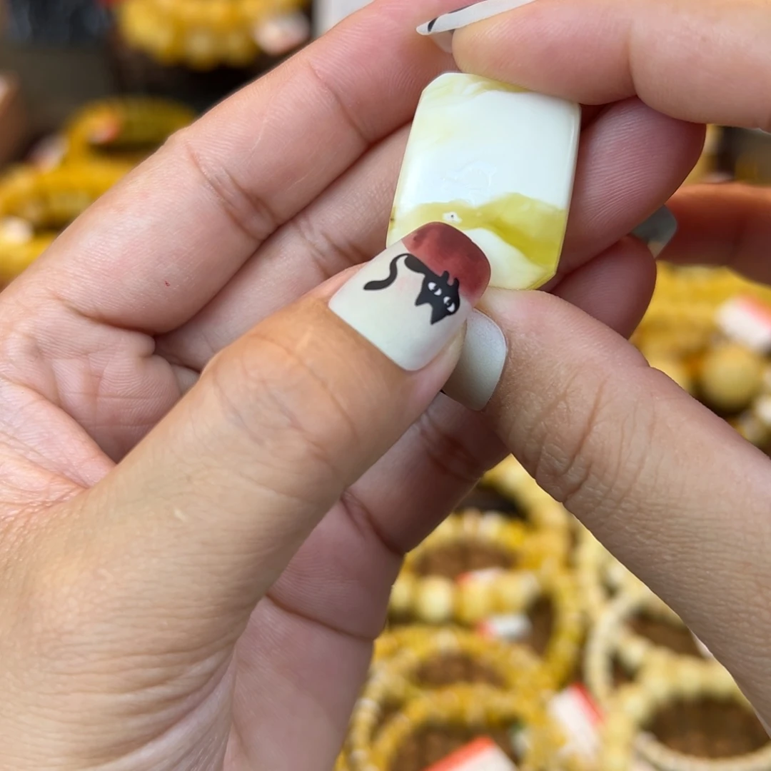 琥珀裸石未镶嵌kkjjjjjjjn