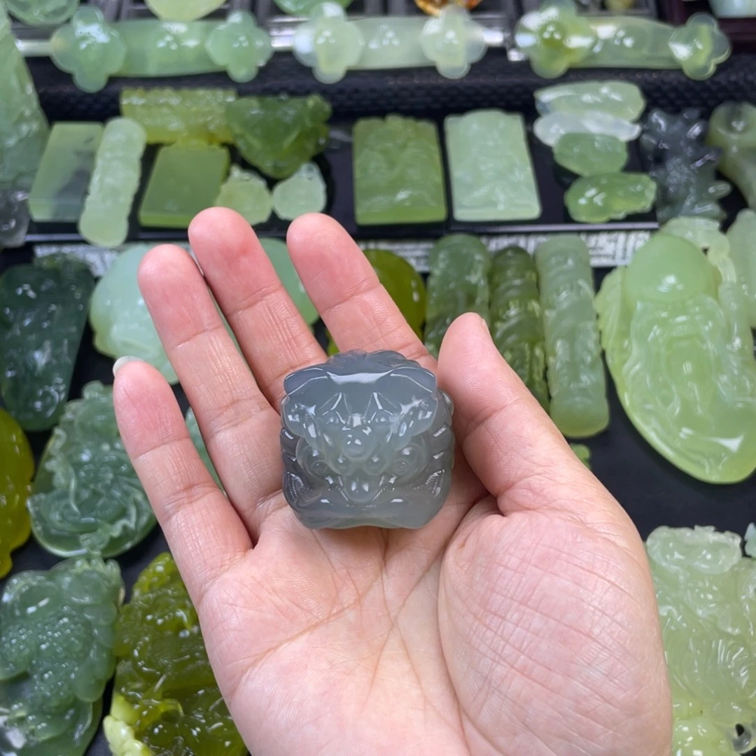 蛇纹石玉未镶嵌岫玉醒狮
