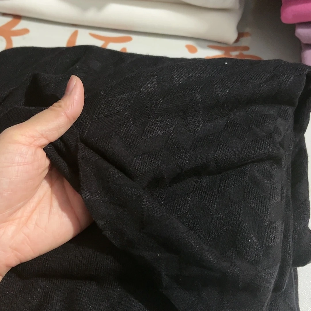 黑色提花山羊驼1.6×2米长