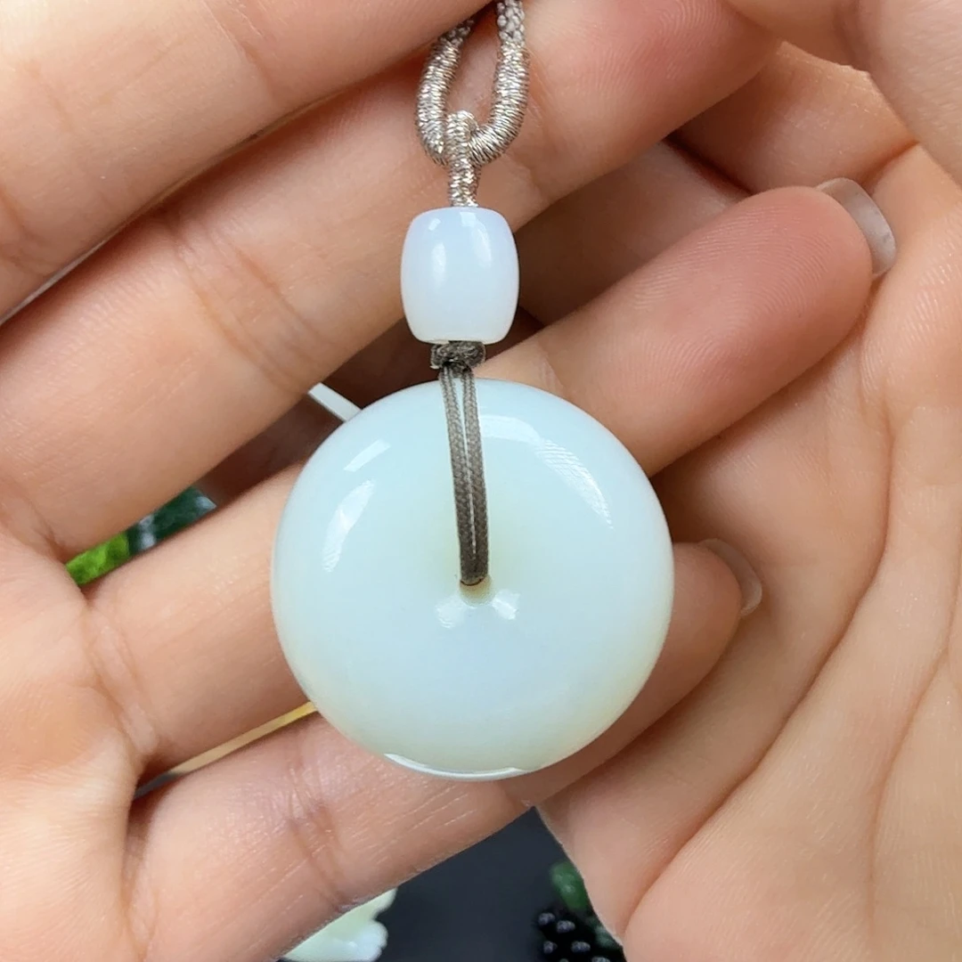 大***）未镶嵌和田玉挂件