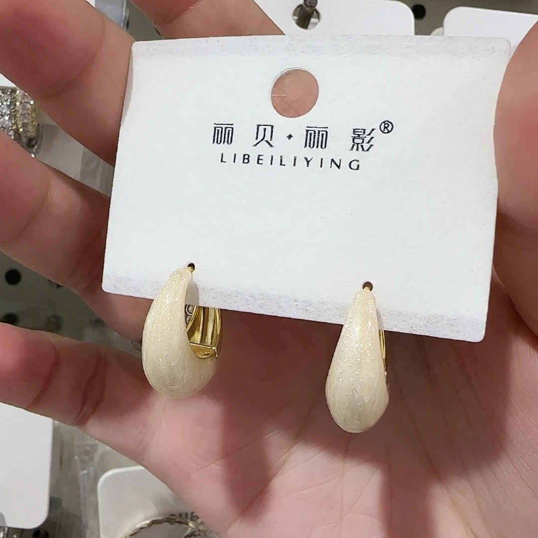 合成碳硅石纯铜流沙白水滴耳扣