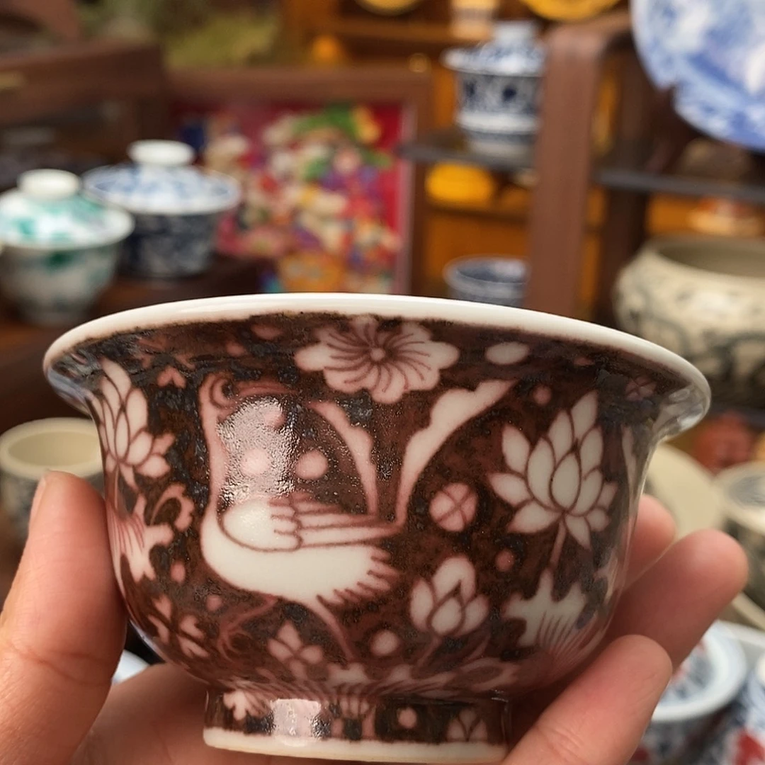 别***恙瓷青花釉里红一路莲升压手杯