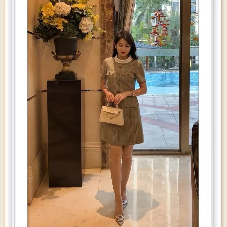 【焦糖暖格】2521 安妮老板 复古格纹短袖撞色金属扣收腰口袋连衣裙