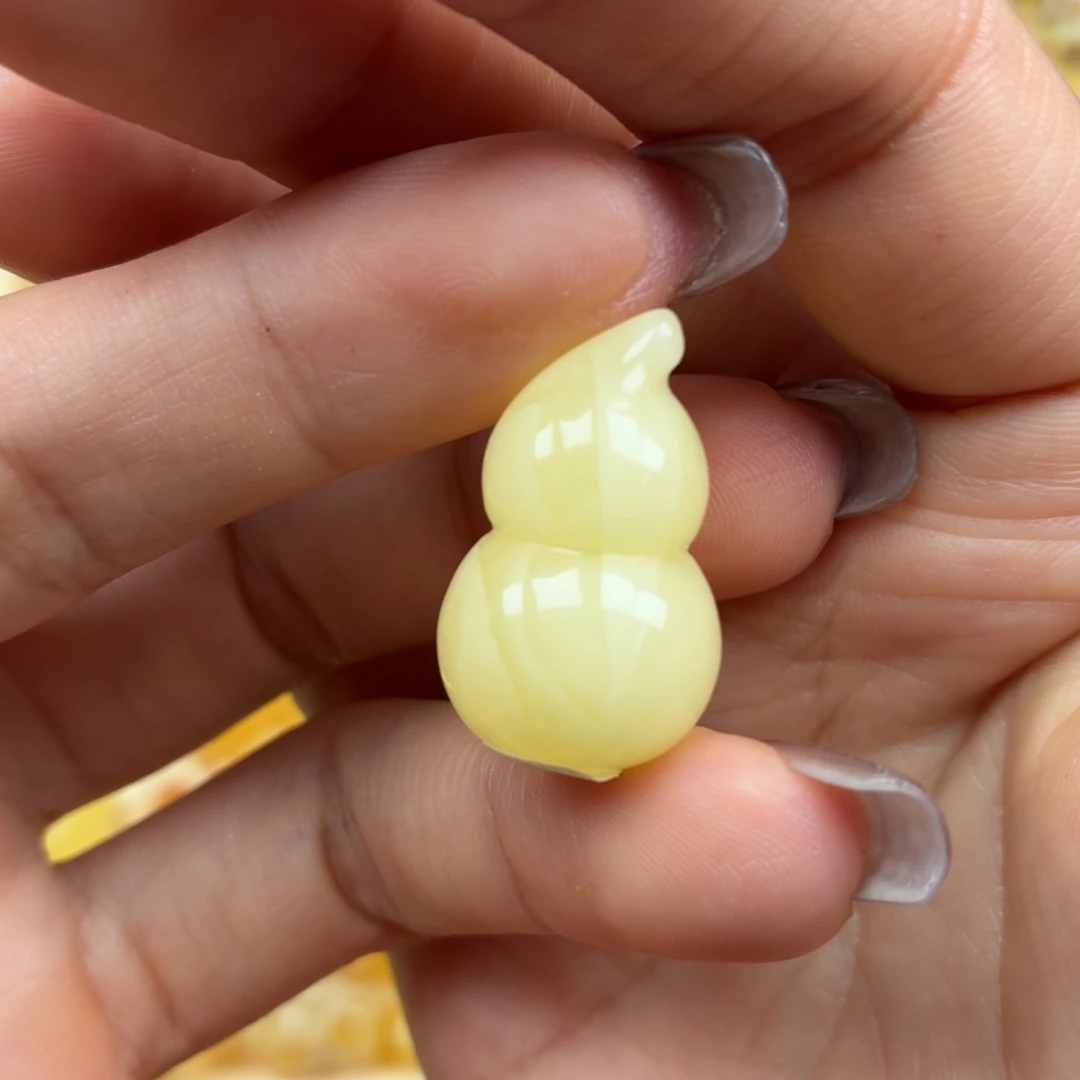 裸石琥珀未镶嵌蜜蜡