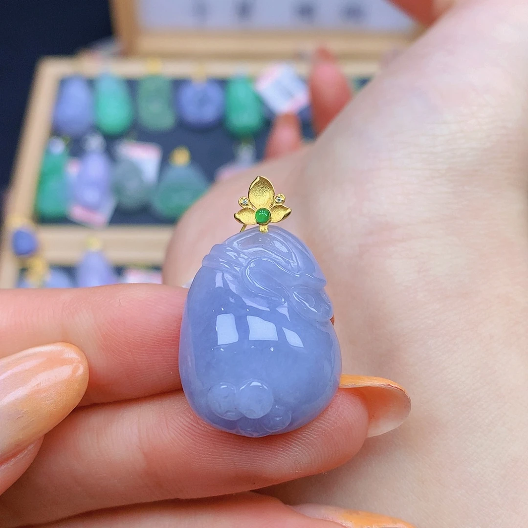 翡翠18K金镶嵌颈饰翡翠