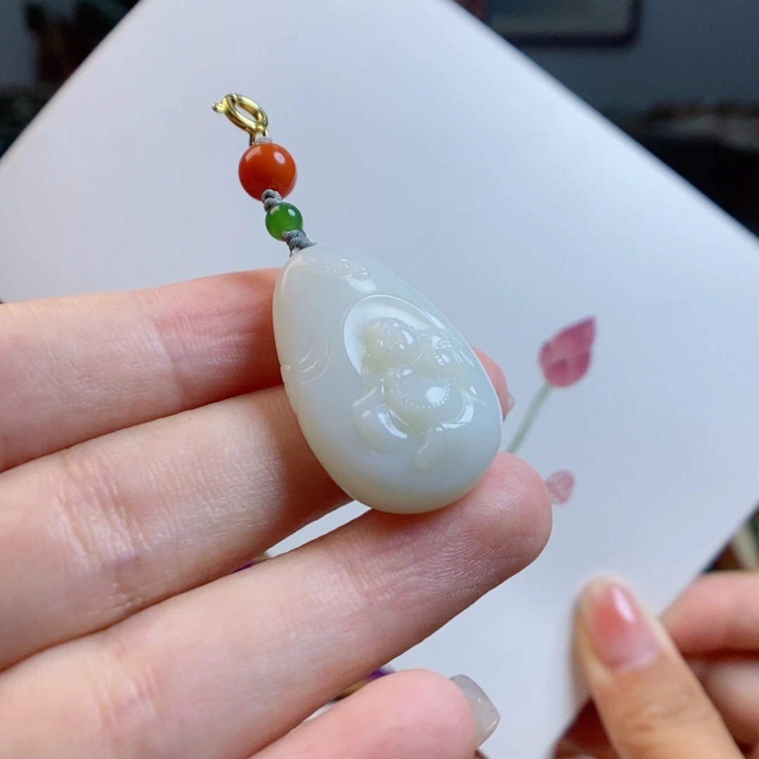 和田玉未镶嵌颈饰米达