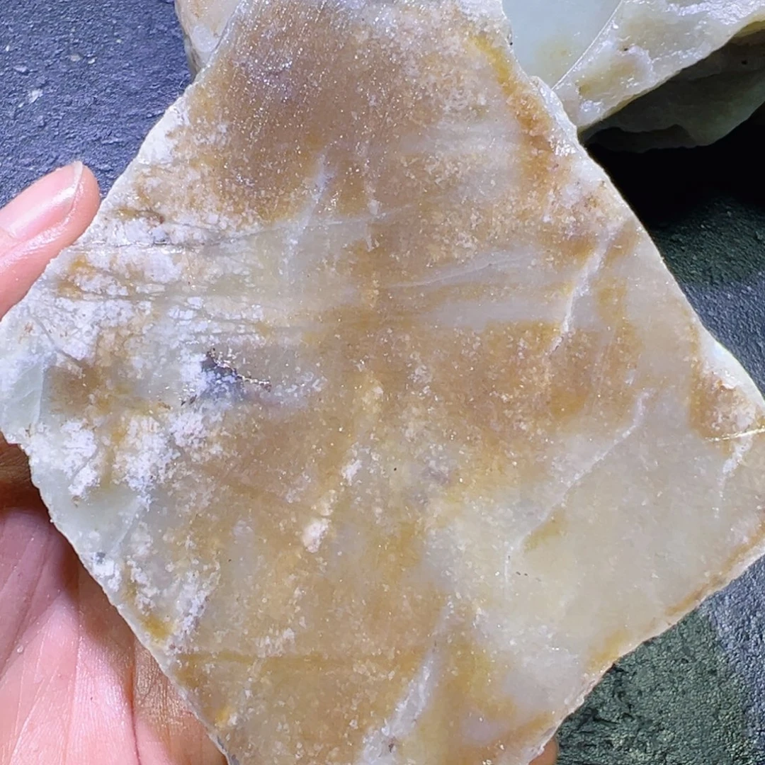 和田玉未镶嵌珠宝半成品