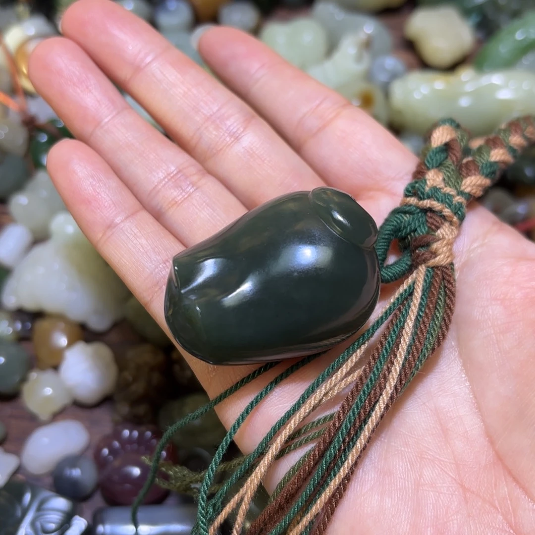 和田玉未镶嵌珠宝半成品