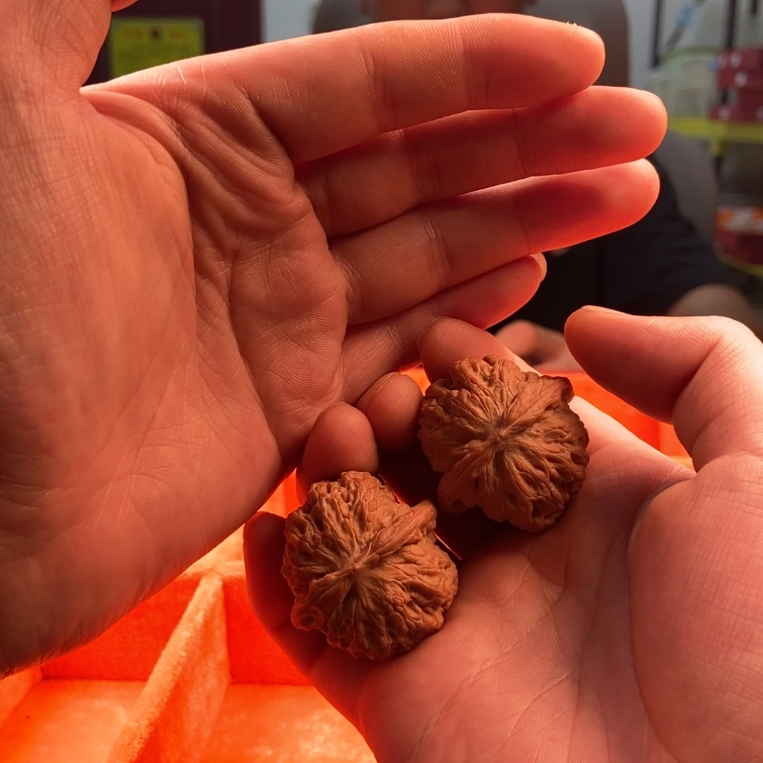 吊坠文玩核桃血麒麟35全
