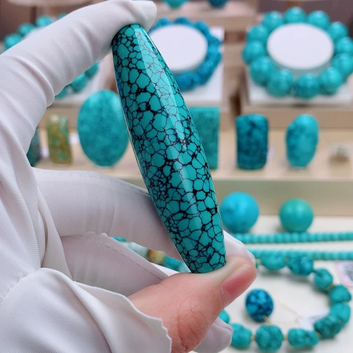 迷***光绿松石未镶嵌挂件