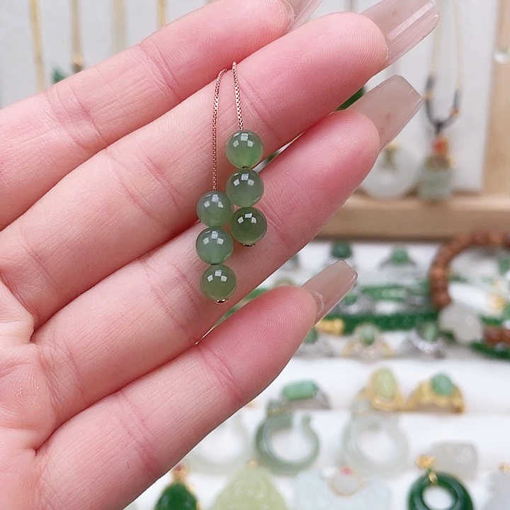 颈饰18K金镶嵌和田玉