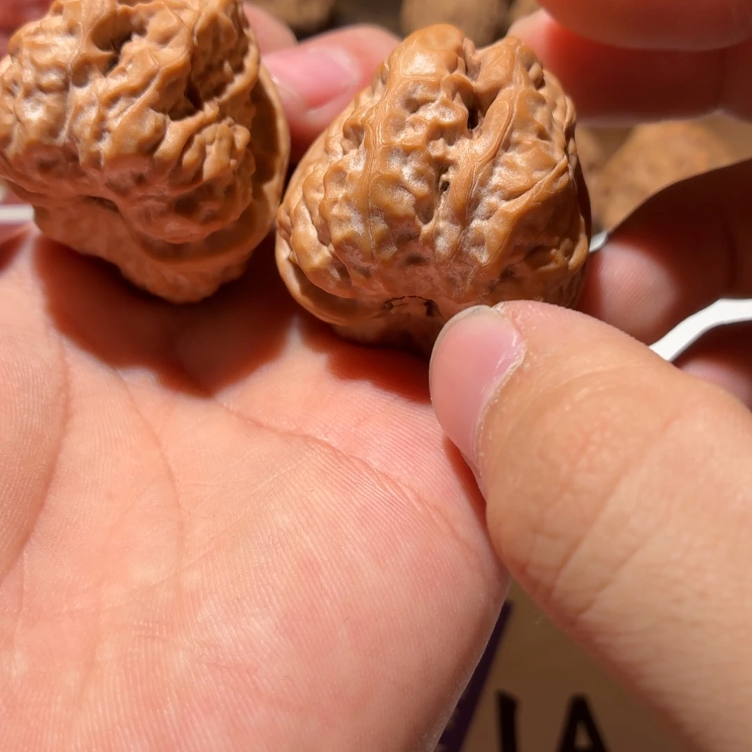 大***圣文玩核桃吊坠蛤蟆头A42