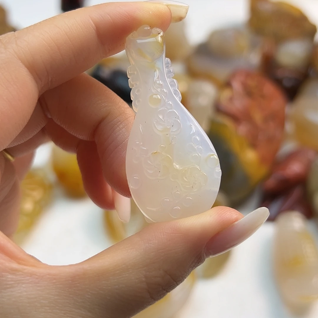 玛瑙/玉髓未镶嵌颈饰