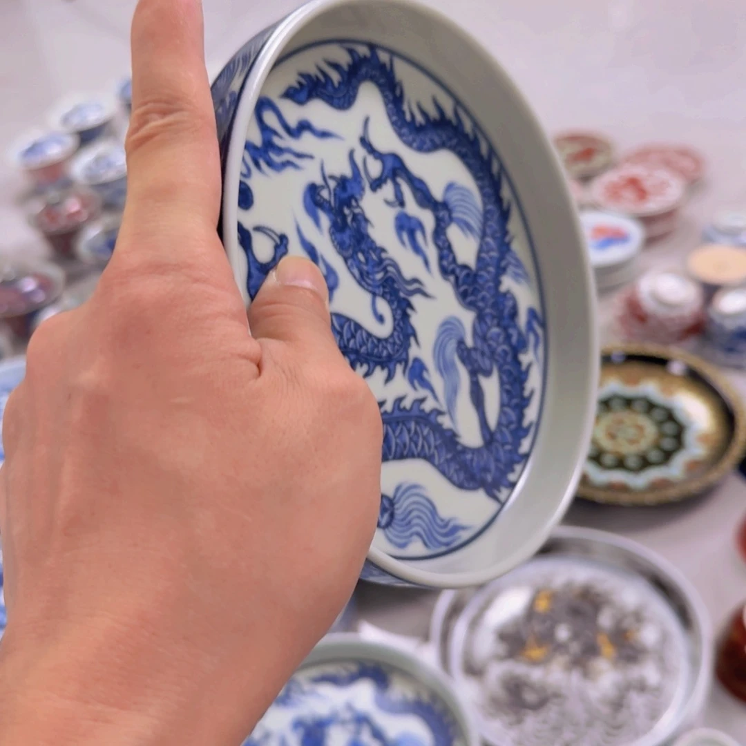 瓷片青花铠甲龙大壶乘景德镇