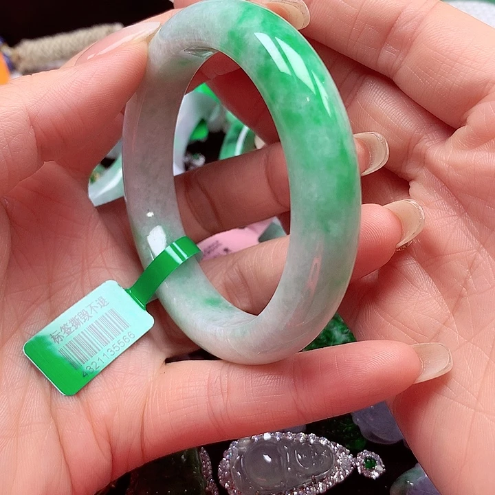 翡翠未镶嵌手镯翡翠